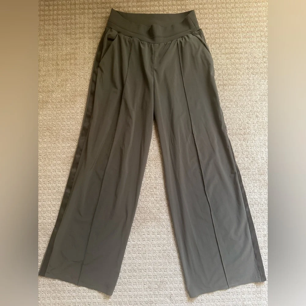 Athleta Nolita Wide Leg Pants size 14 - Picture 1 of 8